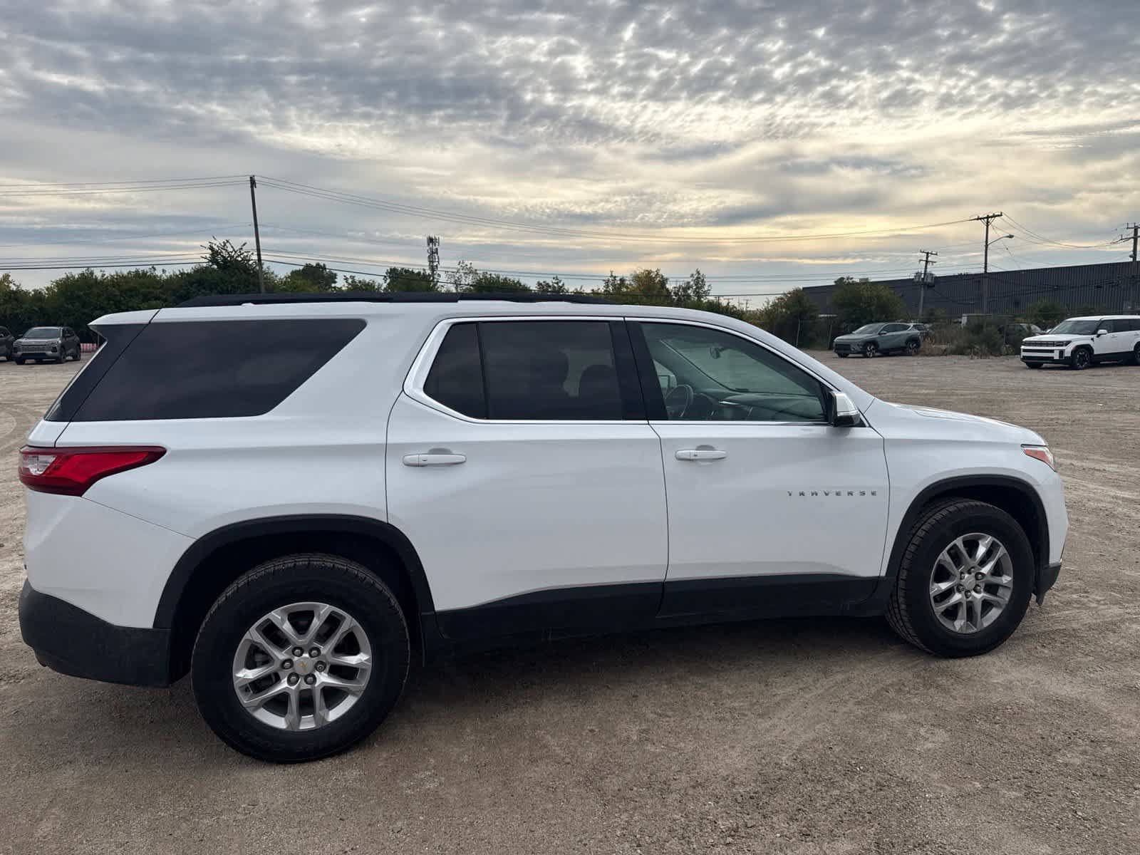 Used 2021 Chevrolet Traverse LT AWD/4WD image 9