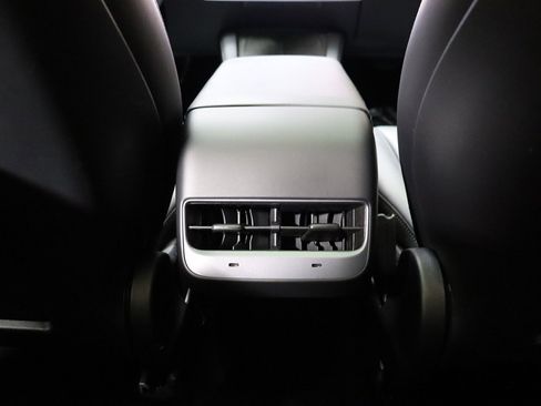 Used 2022 Tesla Model 3 Standard Range image 45