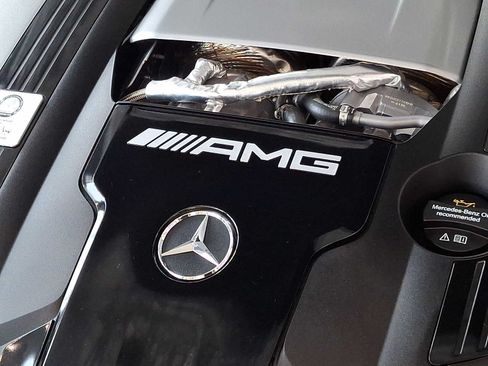 Used 2025 Mercedes-Benz SL 63 AMG S e Performance 4MATIC image 28