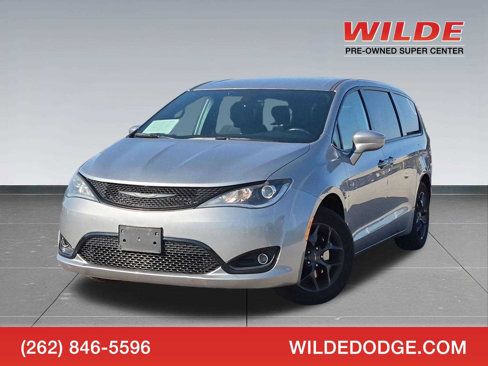 Used 2019 Chrysler Pacifica Touring Plus w/ S Appearance Package FWD image 1
