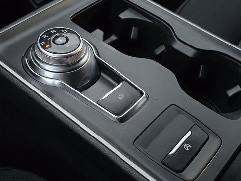 Used 2021 Ford Edge SE w/ Cargo Accessory Package image 15