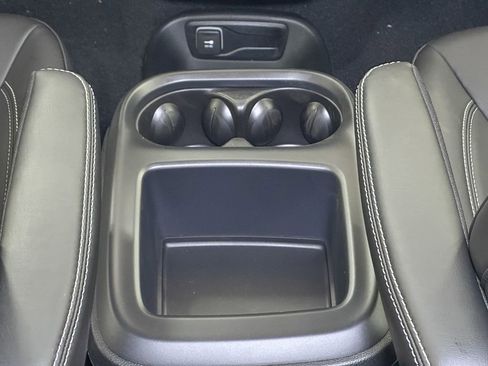 New 2026 Chrysler Pacifica Select image 28