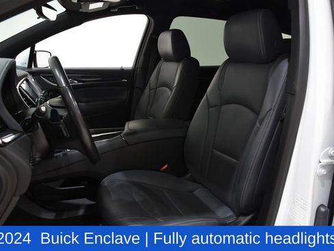 Used 2024 Buick Enclave Premium image 21