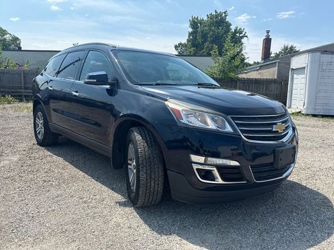 Used 2016 Chevrolet Traverse LT image 3