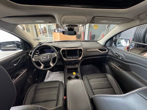 Used 2023 GMC Acadia Denali w/ Denali Ultimate Package image 14