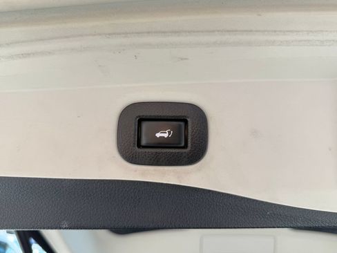 Used 2018 Nissan Rogue SV w/ Premium Package AWD/4WD image 29