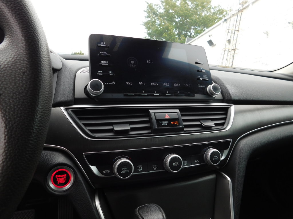 Used 2019 Honda Accord LX image 18