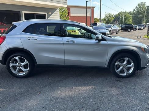 Used 2018 Mercedes-Benz GLA 250 4MATIC image 4