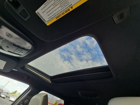 Used 2024 Dodge Durango GT image 28