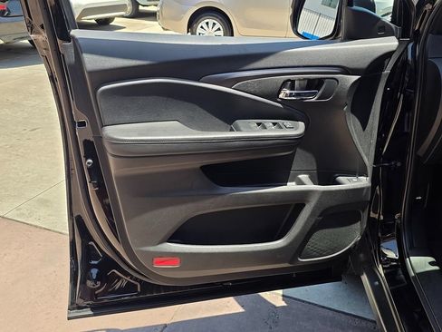 Used 2022 Honda Pilot Sport image 26