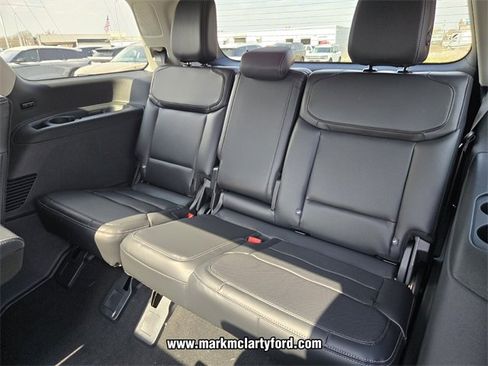 New 2026 Ford Expedition Platinum image 10