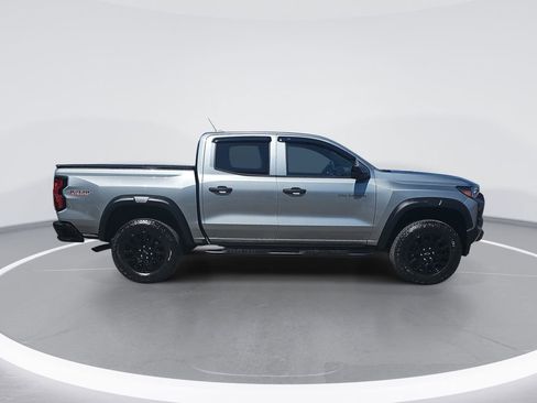 Used 2023 Chevrolet Colorado Trail Boss w/ Technology Package AWD/4WD image 2