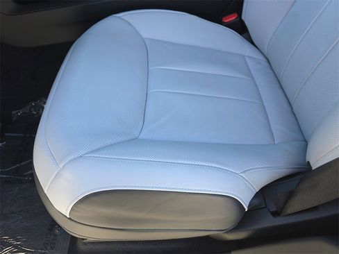 Certified 2025 Land Rover Range Rover Sport Dynamic SE image 30