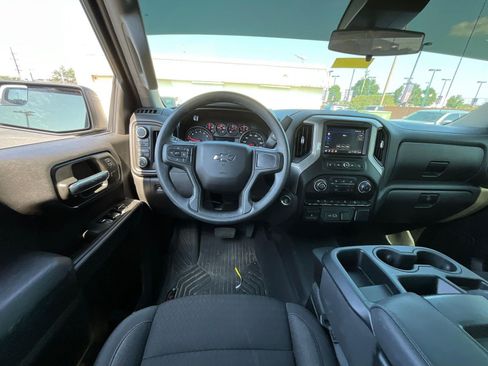 Used 2026 Chevrolet Silverado 1500 Custom Trail Boss w/ Dark Appearance Package AWD/4WD image 8