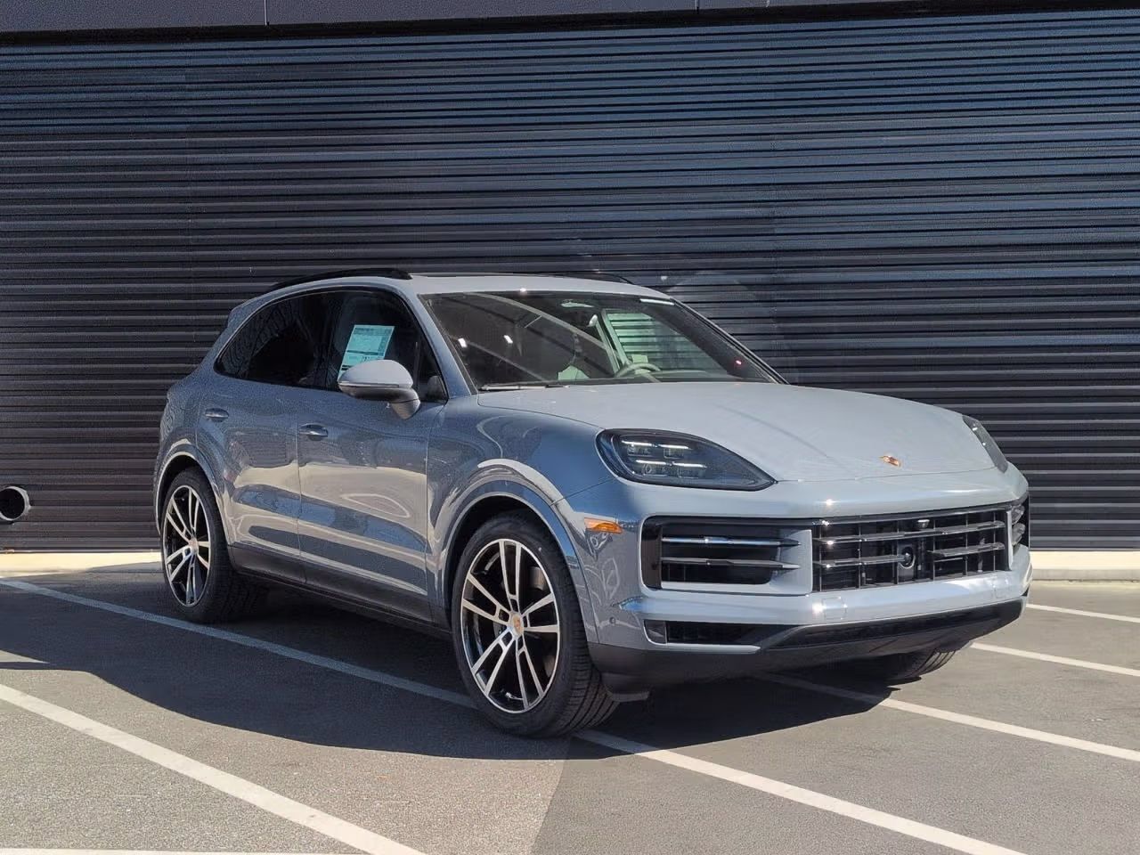 Certified 2026 Porsche Cayenne AWD/4WD image 9