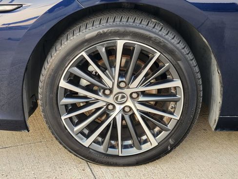 Used 2023 Lexus ES 350 w/ Premium Package image 10