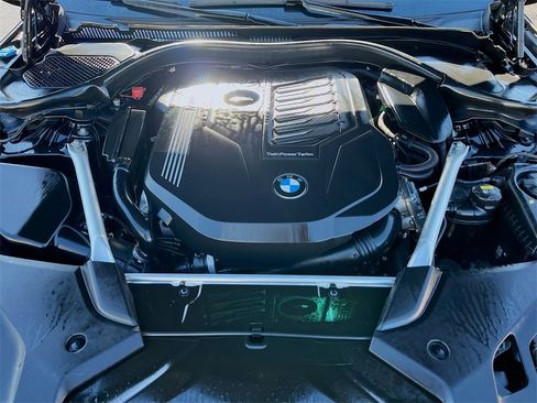 Used 2023 BMW 540i w/ M Sport Package image 32