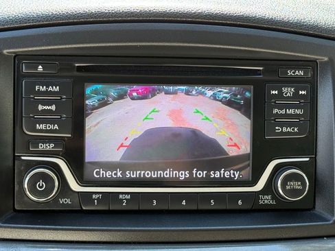 Used 2016 Nissan Quest SV image 53