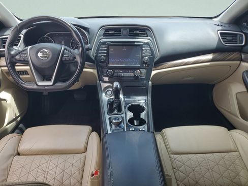 Used 2017 Nissan Maxima Platinum FWD image 12