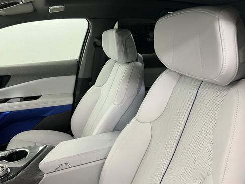 New 2025 Cadillac Optiq Sport 2 w/ LPO, Floor Liner Package image 17