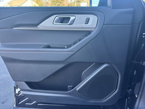 New 2026 Ford Explorer Active image 17