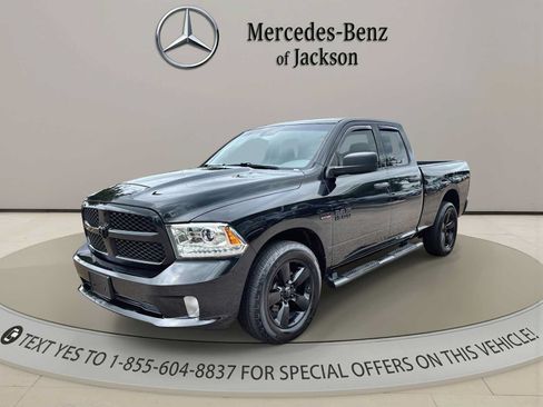 Used 2018 RAM 1500 Express w/ Black Ram 1500 Express Group AWD/4WD image 4