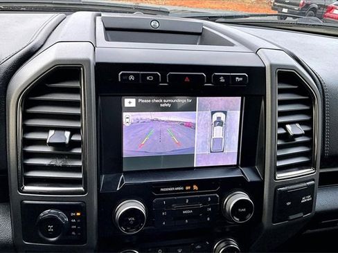 Used 2019 Ford F150 Raptor w/ Equipment Group 802A Luxury image 17