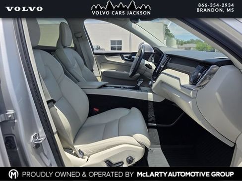 Used 2019 Volvo XC60 T5 Inscription w/ Protection Package AWD/4WD image 29