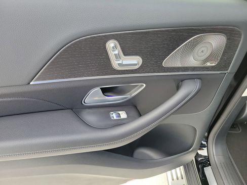 New 2026 Mercedes-Benz GLS 450 4MATIC image 10