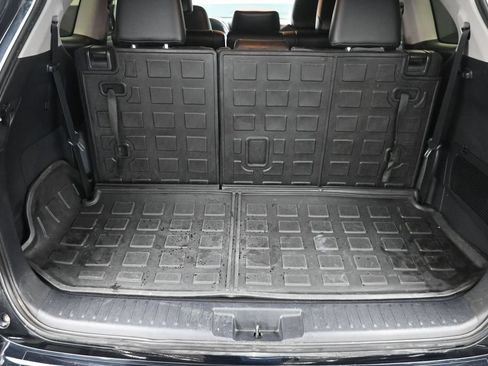 Used 2020 Toyota Highlander Limited AWD/4WD image 12