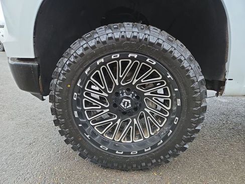 Used 2023 Chevrolet Silverado 1500 LT Trail Boss w/ Protection Package image 7