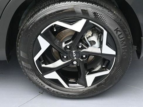 Used 2025 Kia Seltos S image 8
