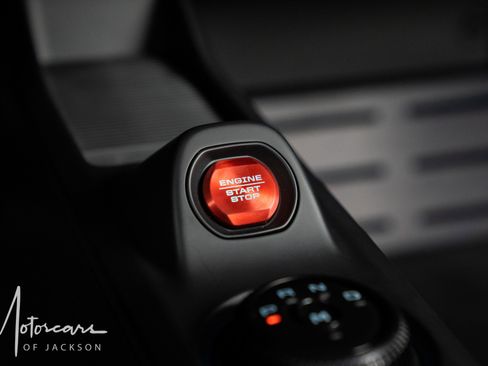 Used 2020 Ford GT image 32