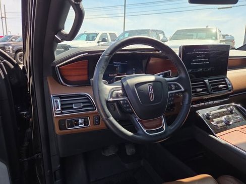 Used 2024 Lincoln Navigator L Reserve w/ Equipment Group 201A AWD/4WD image 8
