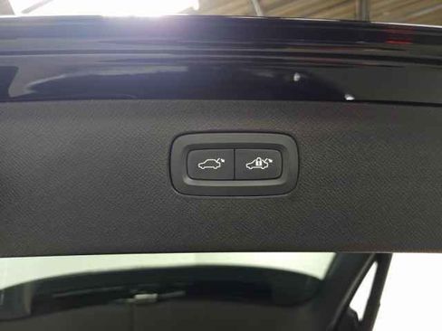 Used 2026 Volvo XC90 B6 Ultra w/ Protection Package image 10