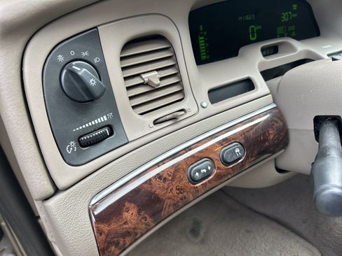 Used 2004 Mercury Grand Marquis LS image 19