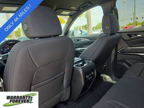 Used 2026 Chevrolet Traverse LT FWD image 12