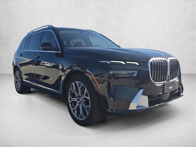 Used 2024 BMW X7 xDrive40i AWD/4WD image 3