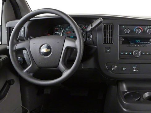 Used 2013 Chevrolet Express 2500 RWD image 9