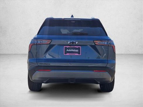 New 2026 Chevrolet Equinox LT w/ Convenience Package II FWD image 8