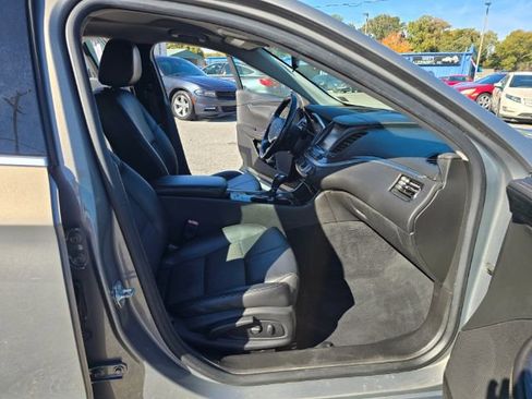 Used 2019 Chevrolet Impala LT image 11