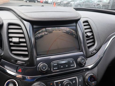 Used 2018 Chevrolet Impala Premier FWD image 21
