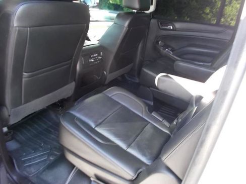 Used 2018 Chevrolet Suburban LT AWD/4WD image 28