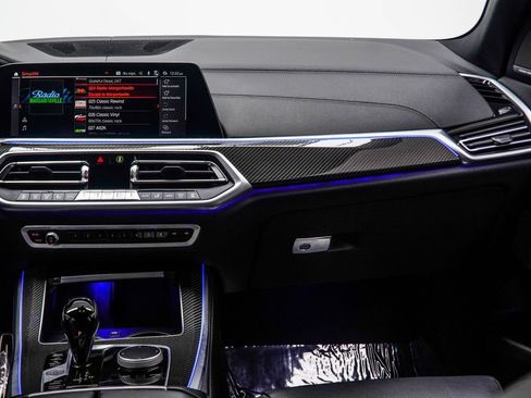 Used 2022 BMW X5 M50i AWD/4WD image 19