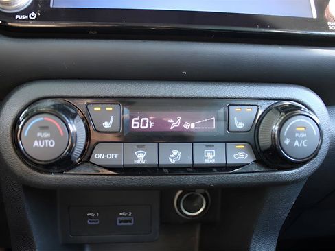 Used 2024 Nissan Kicks SR w/ SR Premium Package image 22