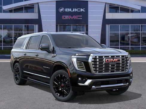 New 2026 GMC Yukon XL Denali w/ Denali Reserve Package AWD/4WD image 7
