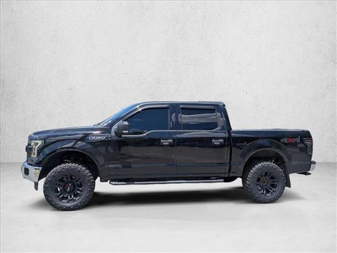 Used 2017 Ford F150 XLT w/ Equipment Group 301A Mid AWD/4WD image 8