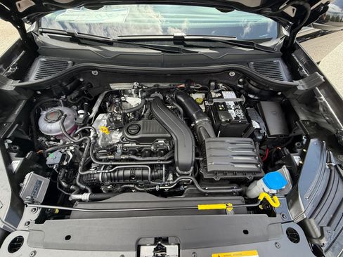 New 2026 Volkswagen Taos SE AWD/4WD image 16