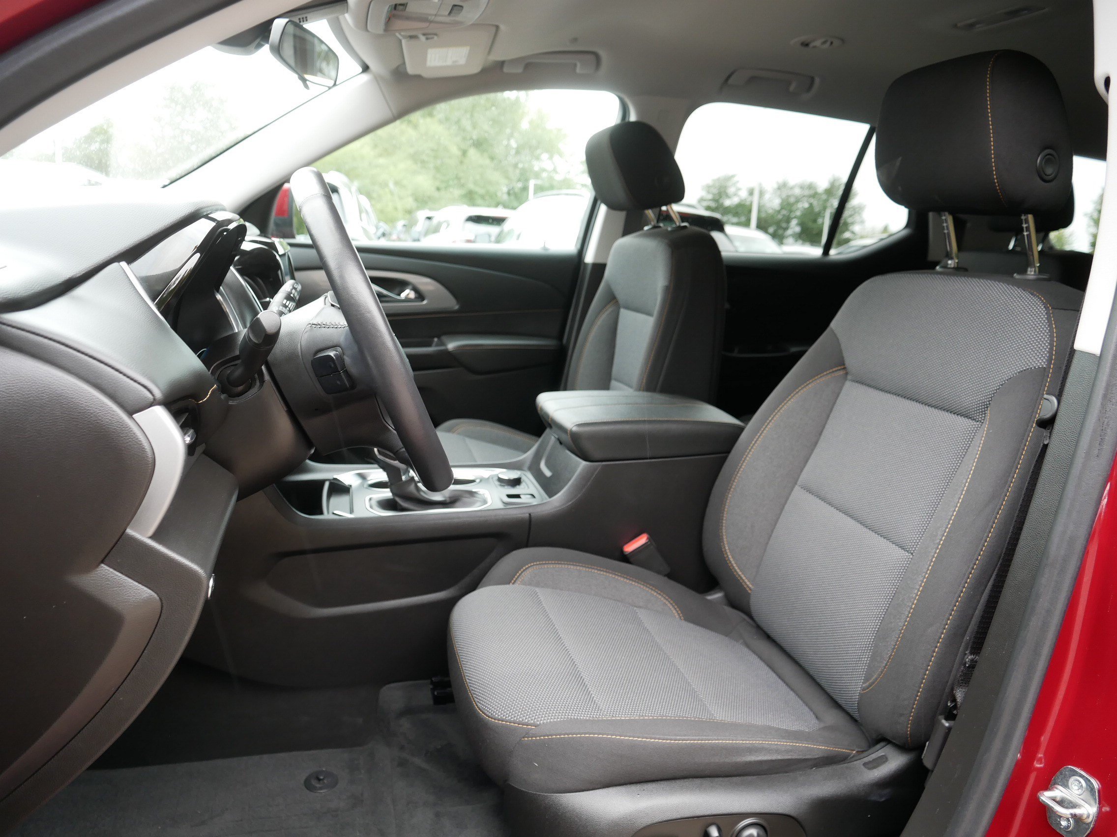 Used 2021 Chevrolet Traverse LT w/ LPO, Floor Liner Package AWD/4WD image 34