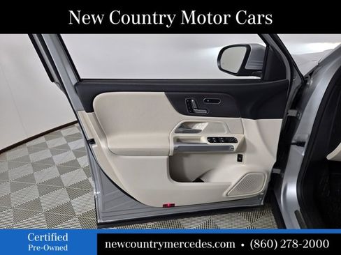Certified 2023 Mercedes-Benz GLB 250 4MATIC image 19